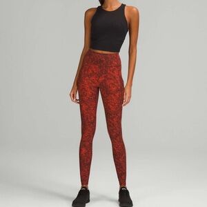 Lululemon Invigorate High-Rise Tight 28"
Denim Wash Print Autumn Red Black
